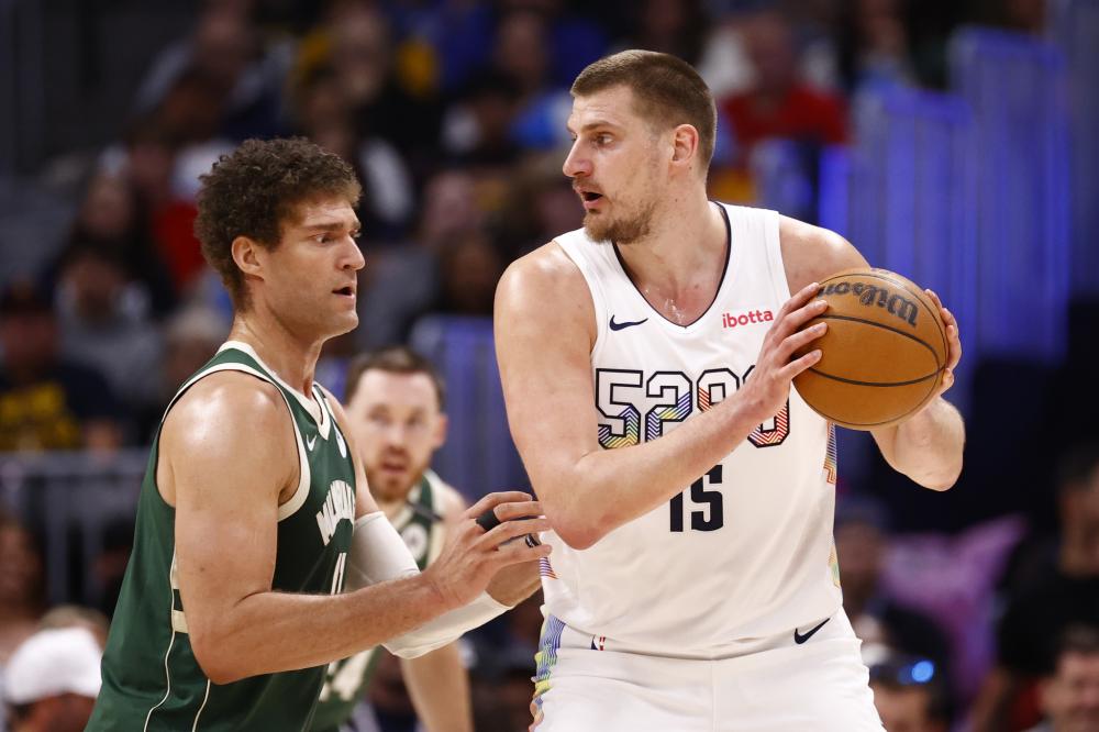 他不断撕裂 他不断撕裂